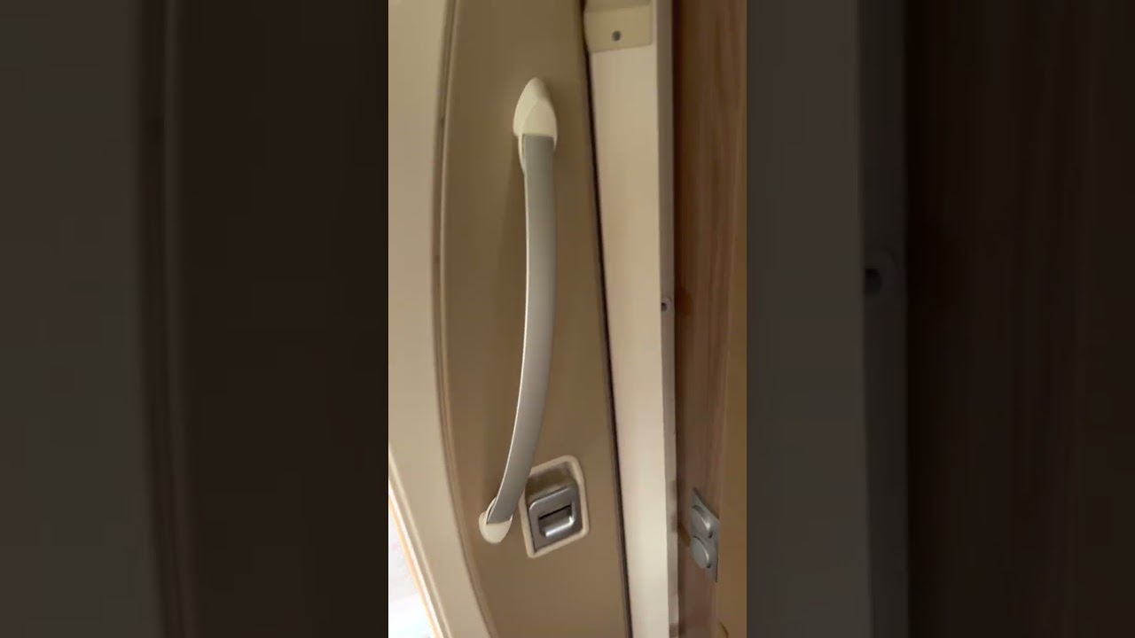 Burstner Ixeo handover video