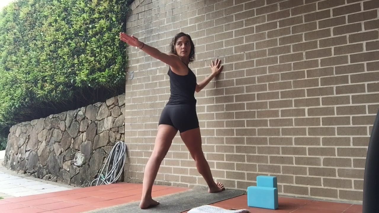 Clase de Yoga con pared