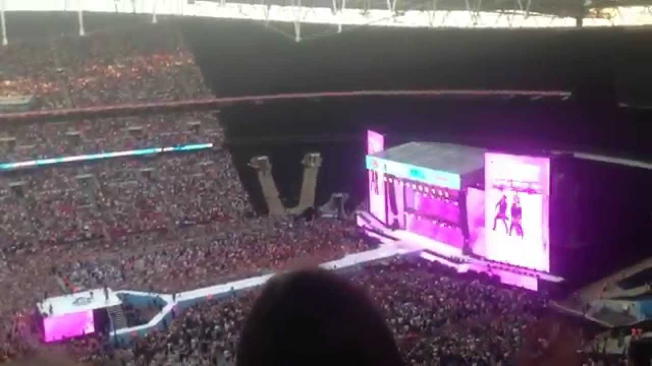 Ariana Grande At The Summertime Ball 2015