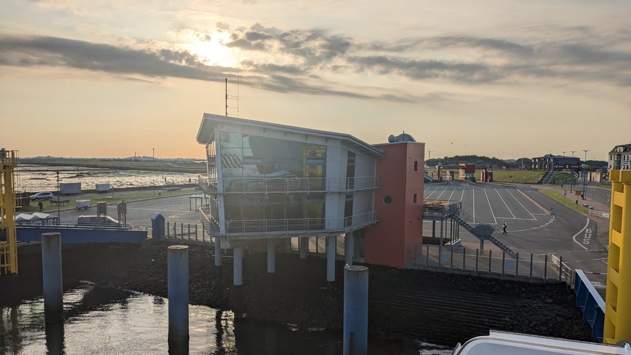 Abfahrt der Fähre von Dagebüll nach Amrum über Föhr #ferry #inselleben #island #sehenswürdigkeiten