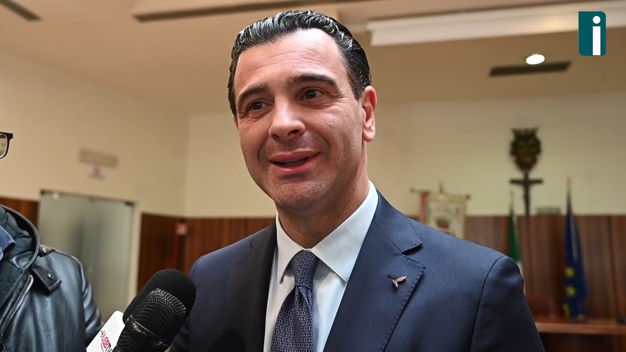 Irpiniambiente, la protesta si sposta in comune: incontro con il sindaco Festa