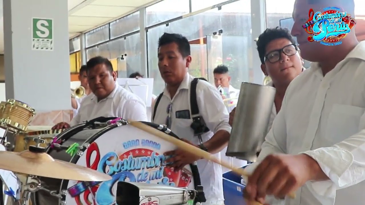 Mix Vico Karicia - Gran Banda Costumbres de mi Perú - Presentación 20/02