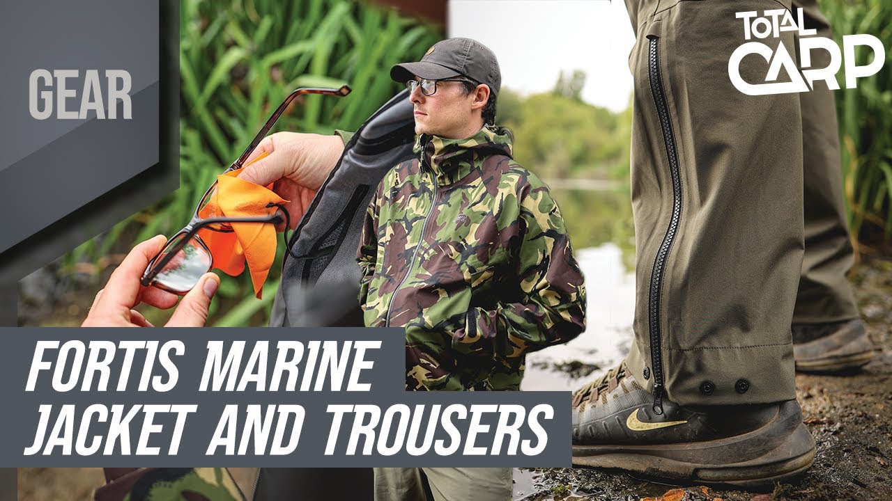 Keep dry in the worst weather with this waterproof jacket and trouser combo!