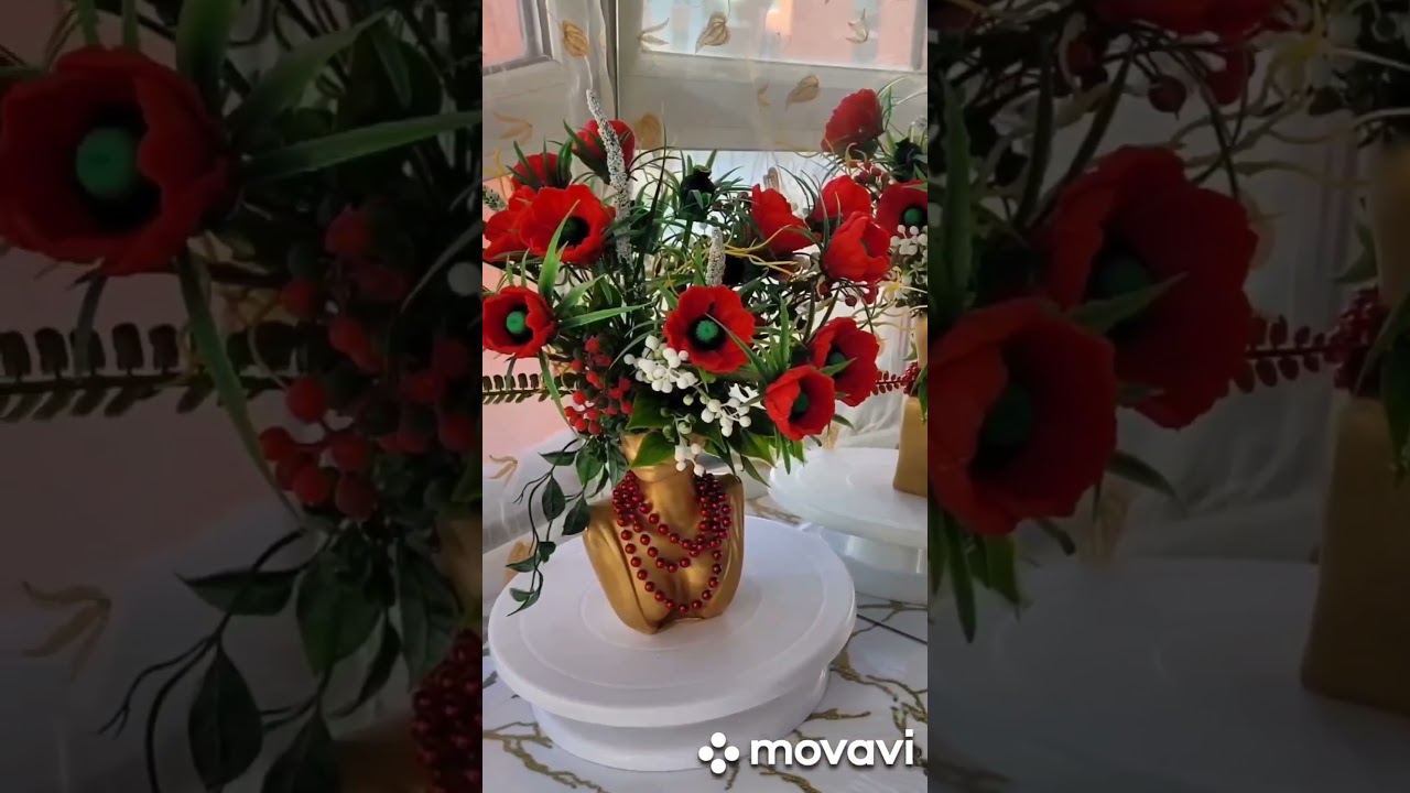 девушка в ЗОЛОТОМ с маками букеты из мыла в кашпо