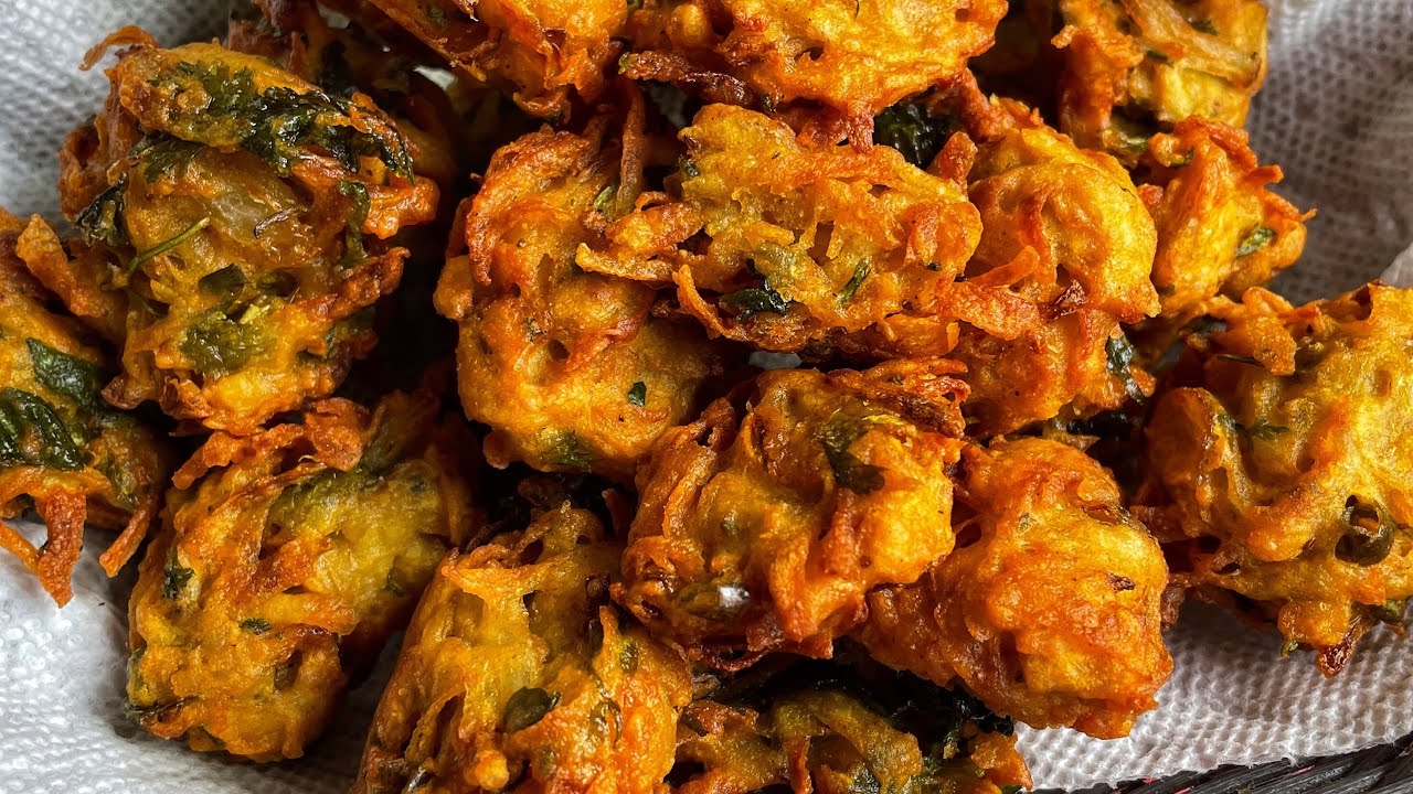 Crispy Potato Laccha Pakora | Crunchy Aloo Pakora Recipe | Aloo Laccha Pakoda | आलू लच्छा पकौड़ा