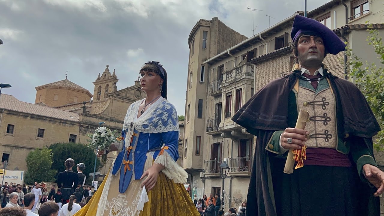 Gegants Nous de Molins de Rei- Ferias de Octubre de Tafalla 2025 