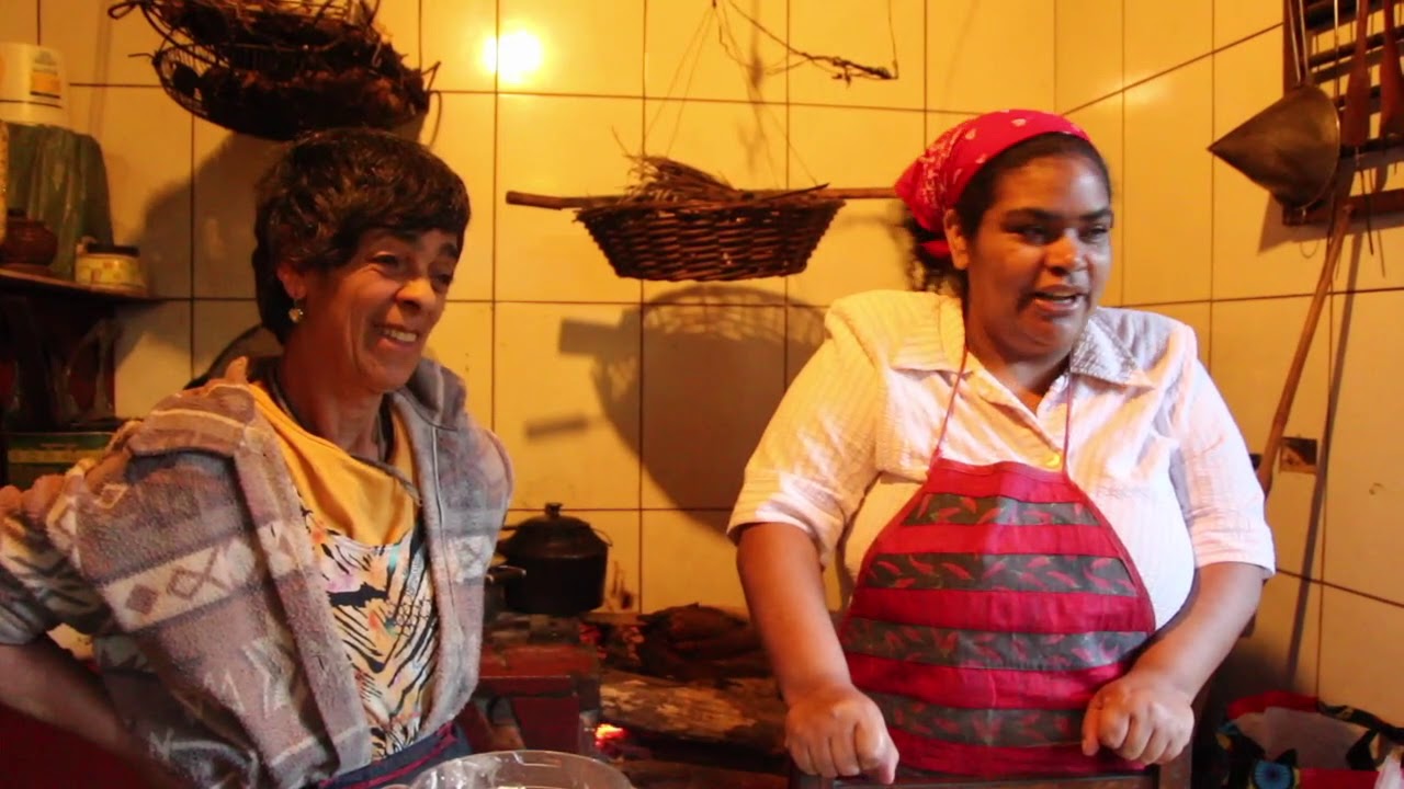 O BOLO DE FUBÁ CREMOSO NA CASA DA DONA CIDA