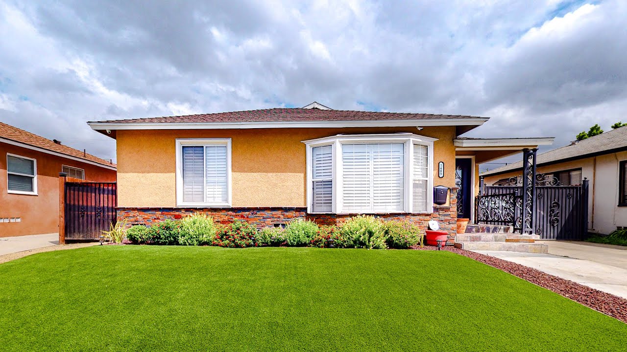 5 Bed 3 Bath 2,700 square feet in Compton, CA
