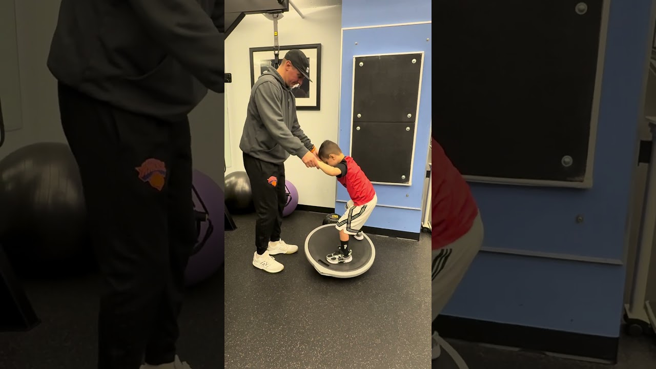Little Legends NJ Snow Day Workout #brothers #littlelegends #snowboken