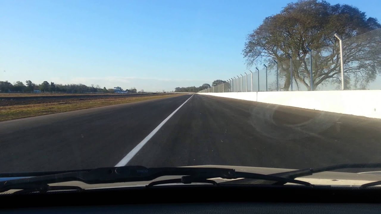 Vuelta al Autodromo de Rafaela, repavimentado a nuevo.