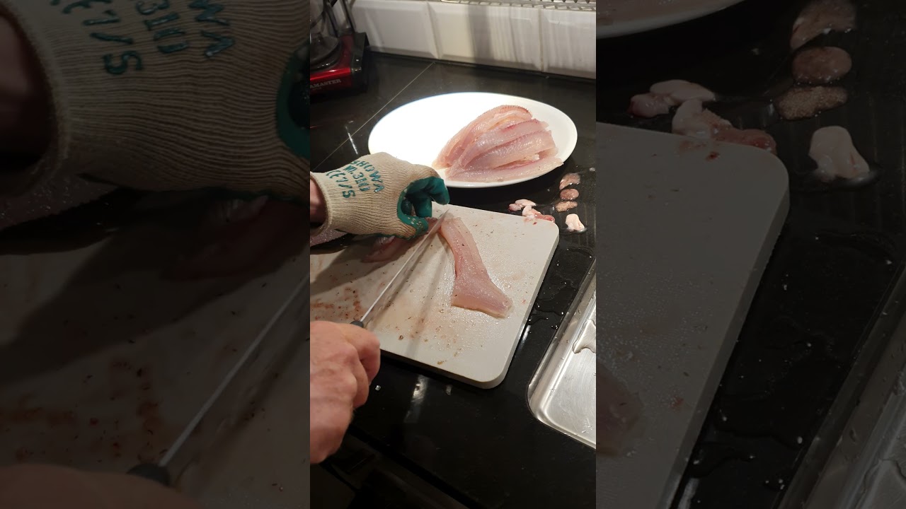 Hur jag fil&eacute;ar abborre. How to fil&eacute; a perch. #fishing #icefishing #fish #catchandcook