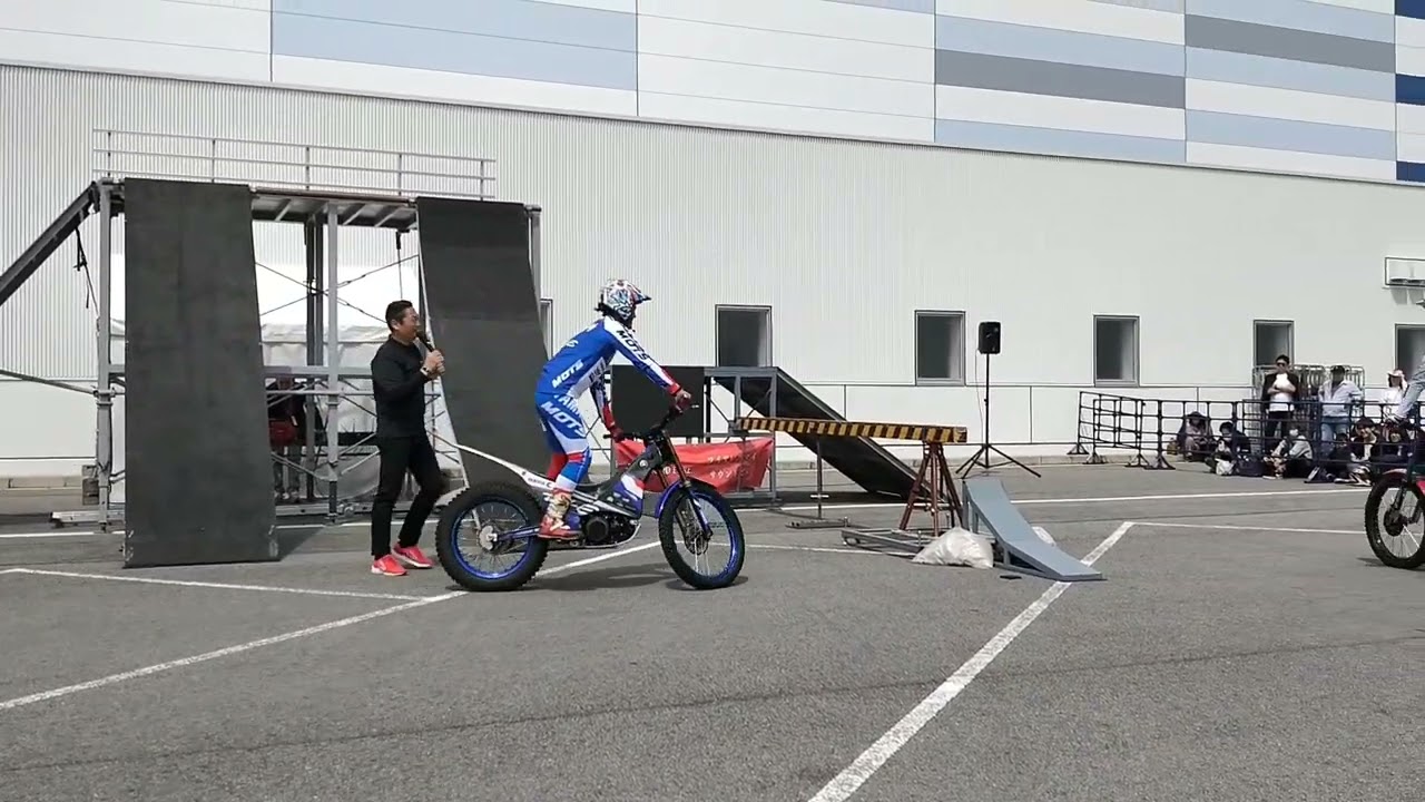 名古屋モーターサイクルショー2025 トライアルデモ(土曜日)1回目