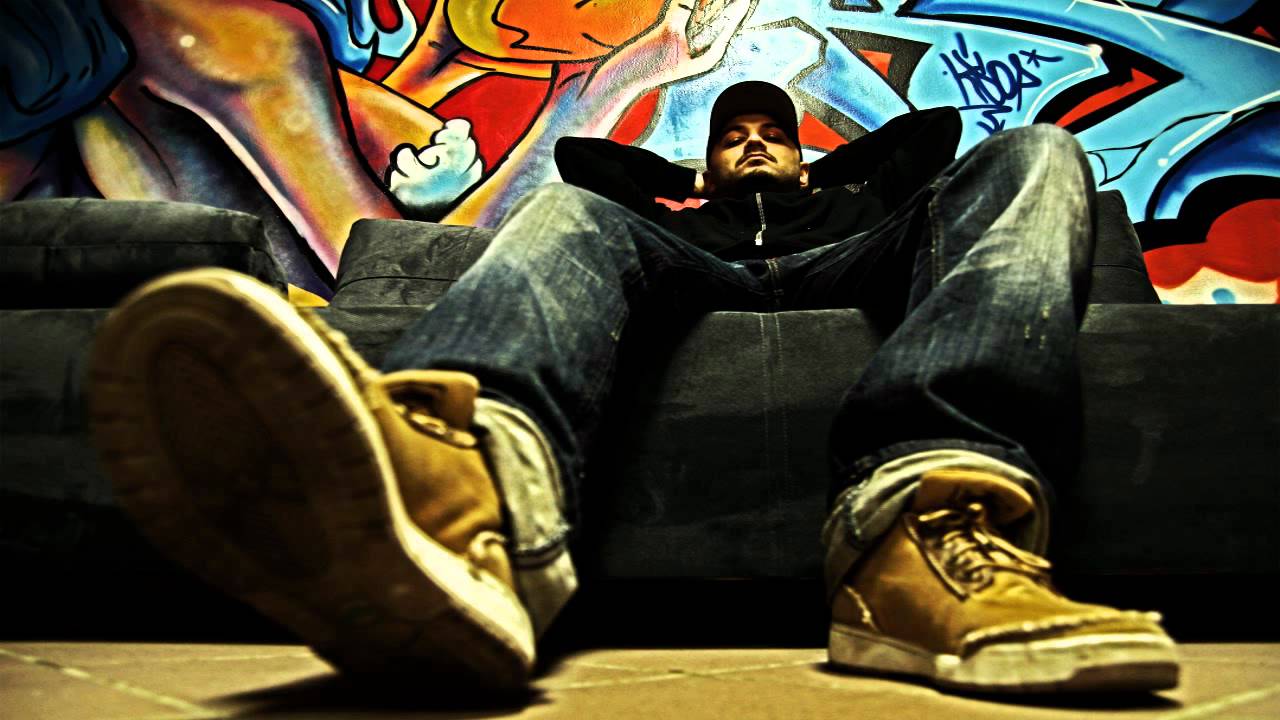 Gramatik - Walkin' Down The Street