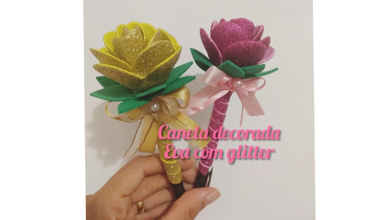 Caneta com flor em Eva com glitter