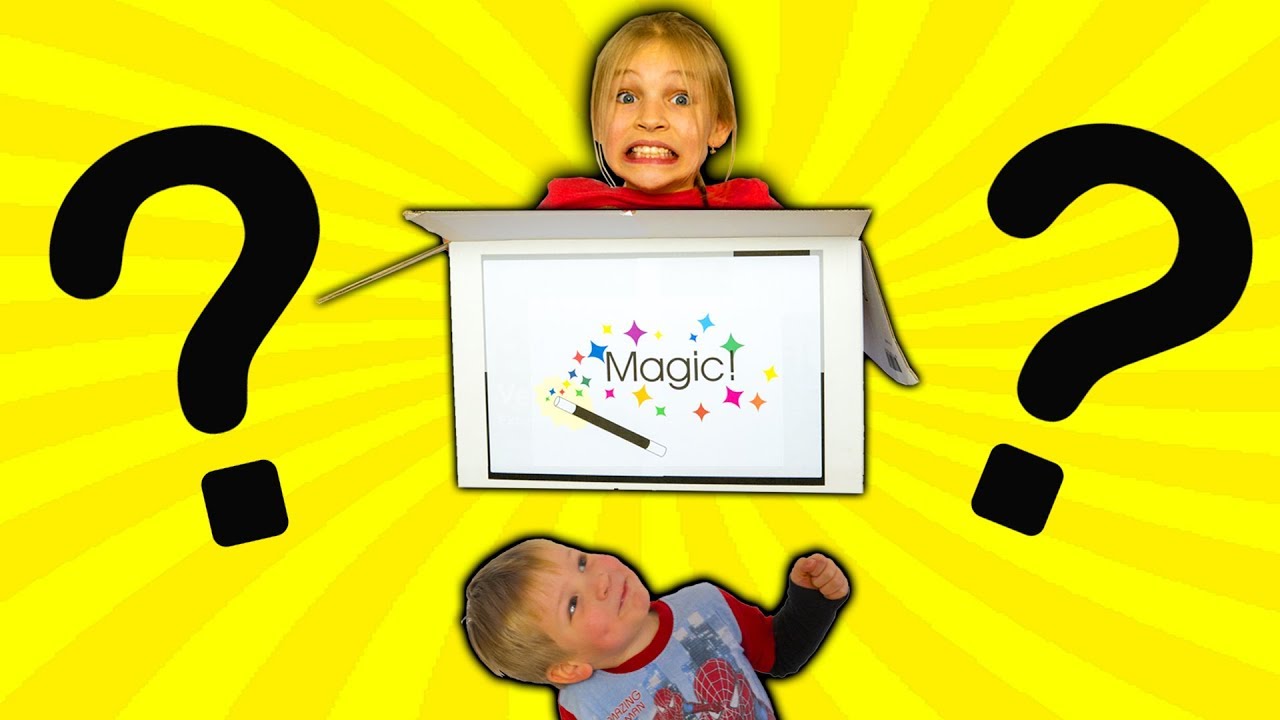 Compilation Tuesday with Amelia and Avelina travelling using a magic box and mirror