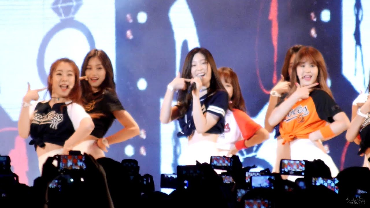 160429 롯데월드 청춘페스티벌 아이오아이(I.O.I) - 엉덩이 (정채연) 직캠 by 수원촌놈