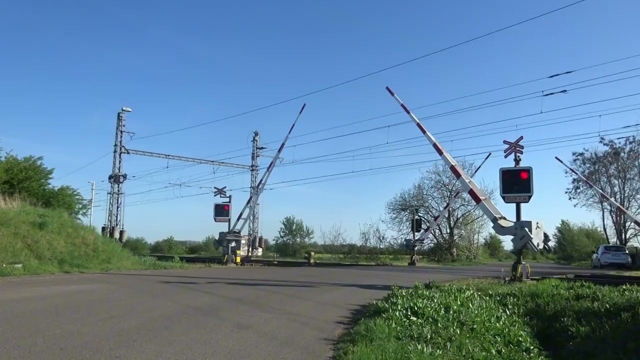 Železniční přejezd Brodek u Přerova [P6528] - 22.4.2025 / Czech railroad crossing