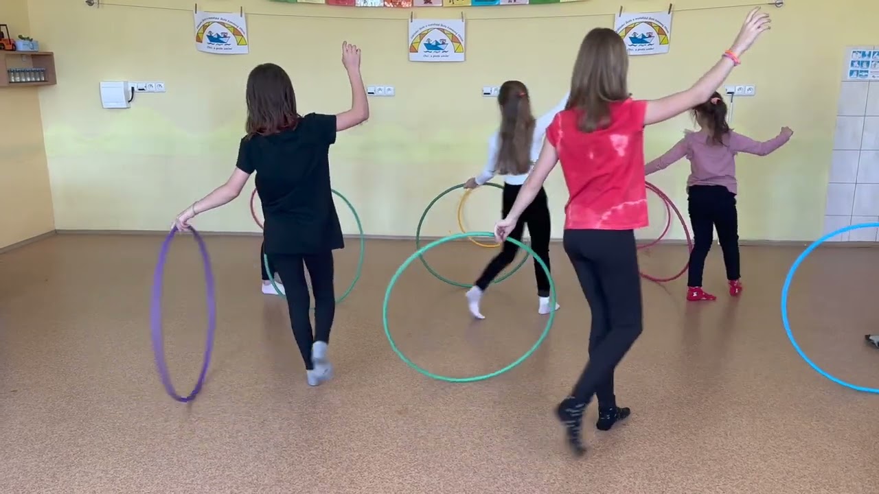 StarDance aneb Tančí celá škola