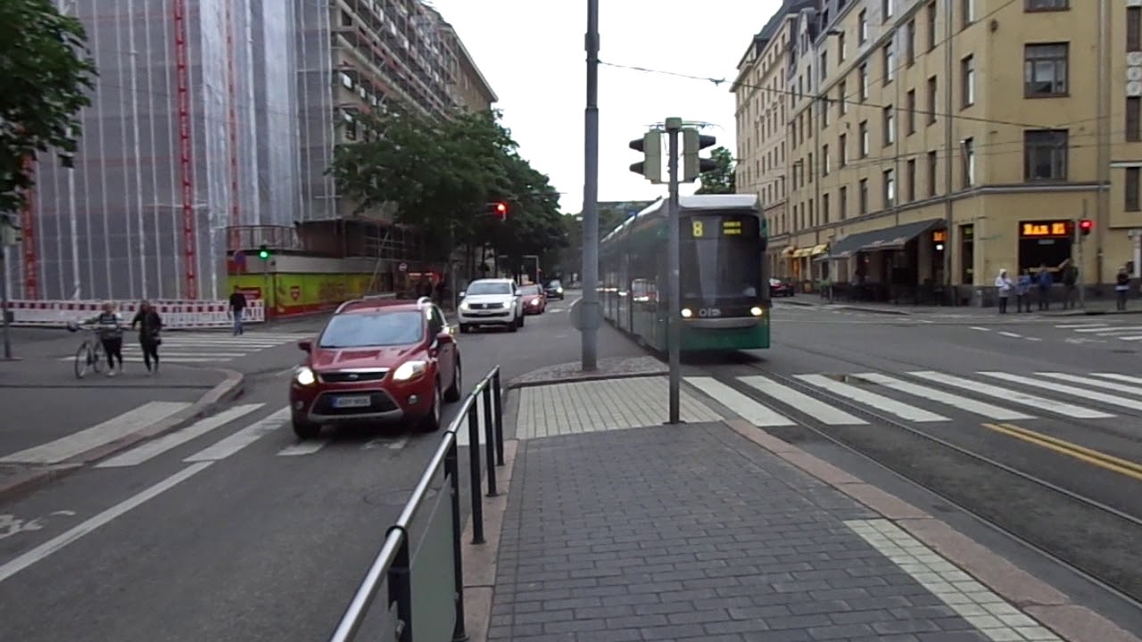 Trams of Helsinki 33: Bombardier Variotram MLRV1 #212 on line 8 (19.07.17)