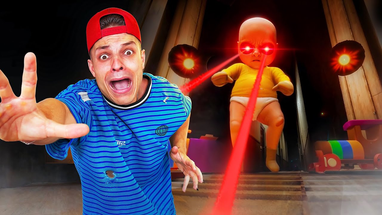 ME PERSIGUE EL BEBÉ MALDITO GIGANTE! Baby In Yellow