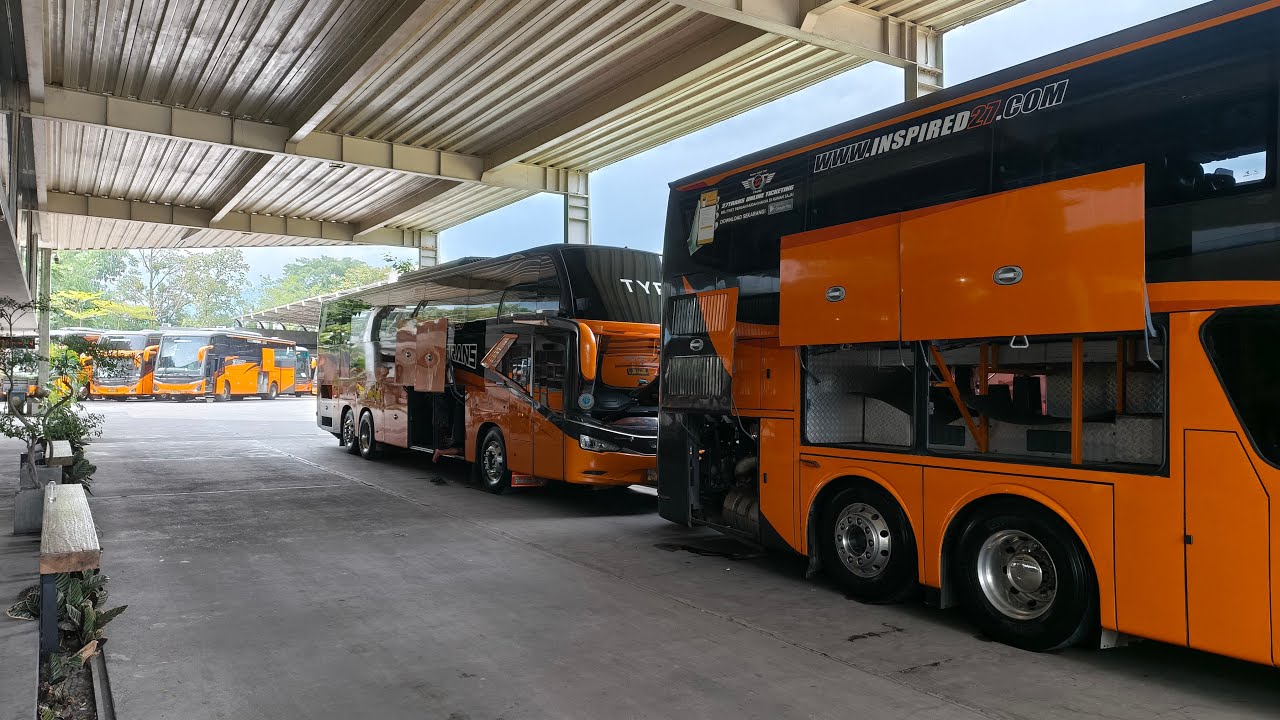 GARASI 27 Trans Inspired Malang. Belasan Bus Persiapan Jalan