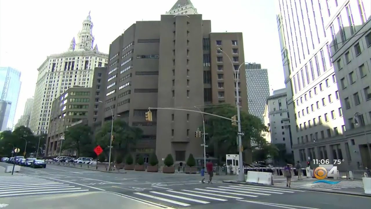 Warden Reassigned, 2 Guards Placed On Leave As Investigation Continues Into Manhattan Prison