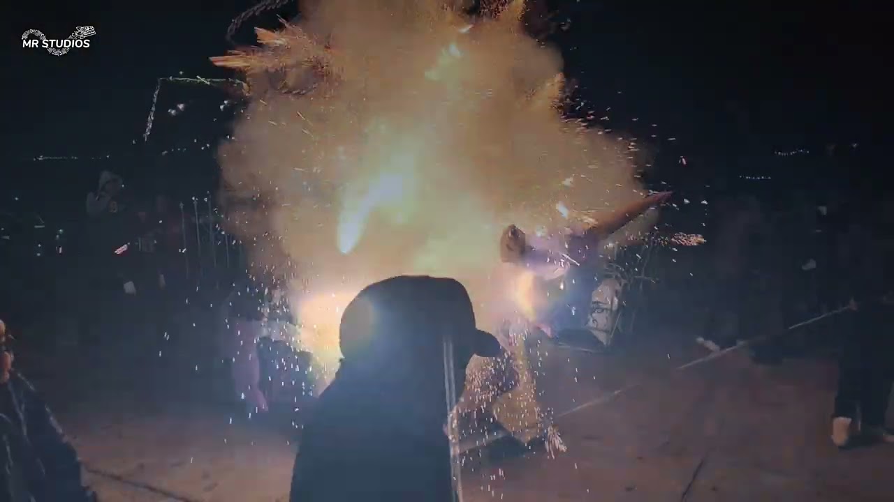 Quema de toros pirotécnicos en honor a la Virgen de Guadalupe // Techuchulco de Allende // 19/12/25