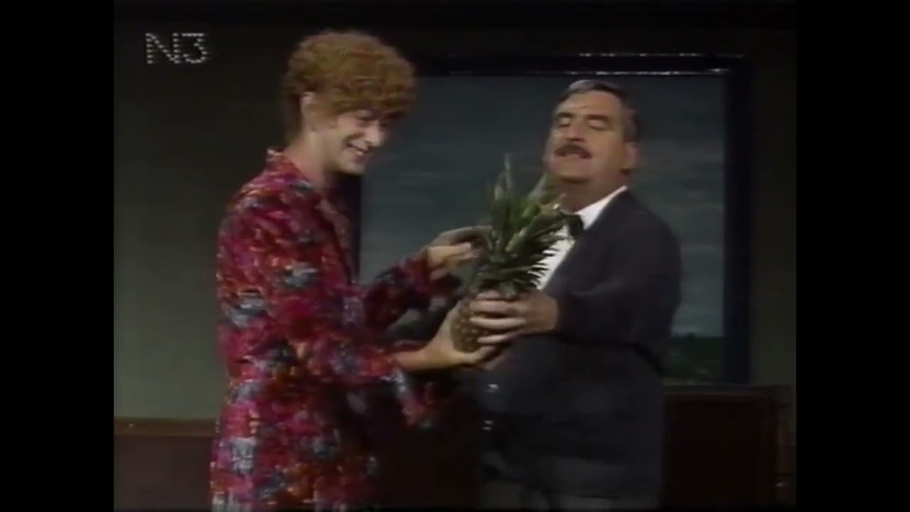 Ernie Reinhardt als Fräulein Schneider & Andreas Grothusen als Herr Schulz 1993 im Cabaret Musical