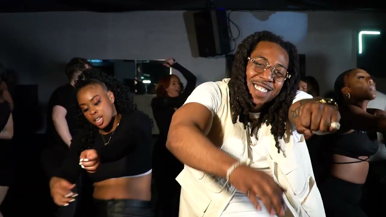 Gilly Mu - Waragi (Music Video)