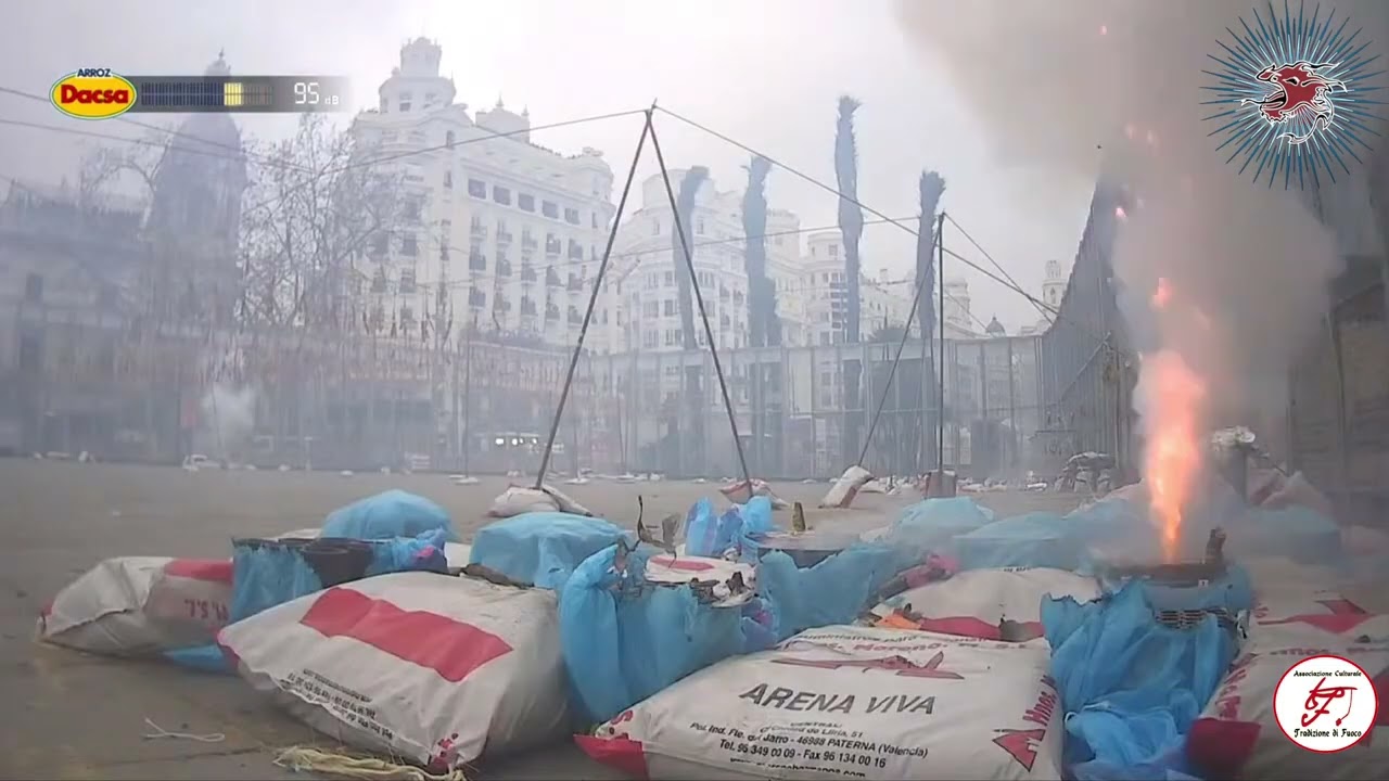 4K Valencia - Las Fallas 2026 - 4 Marzo 2026 - Dinàmic i rítmic Pirotecnia Dragón 