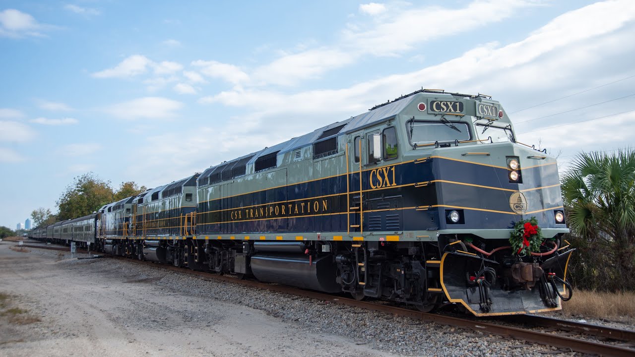 CSX OCS Santa Train, empty military train L758 heading to offload containers