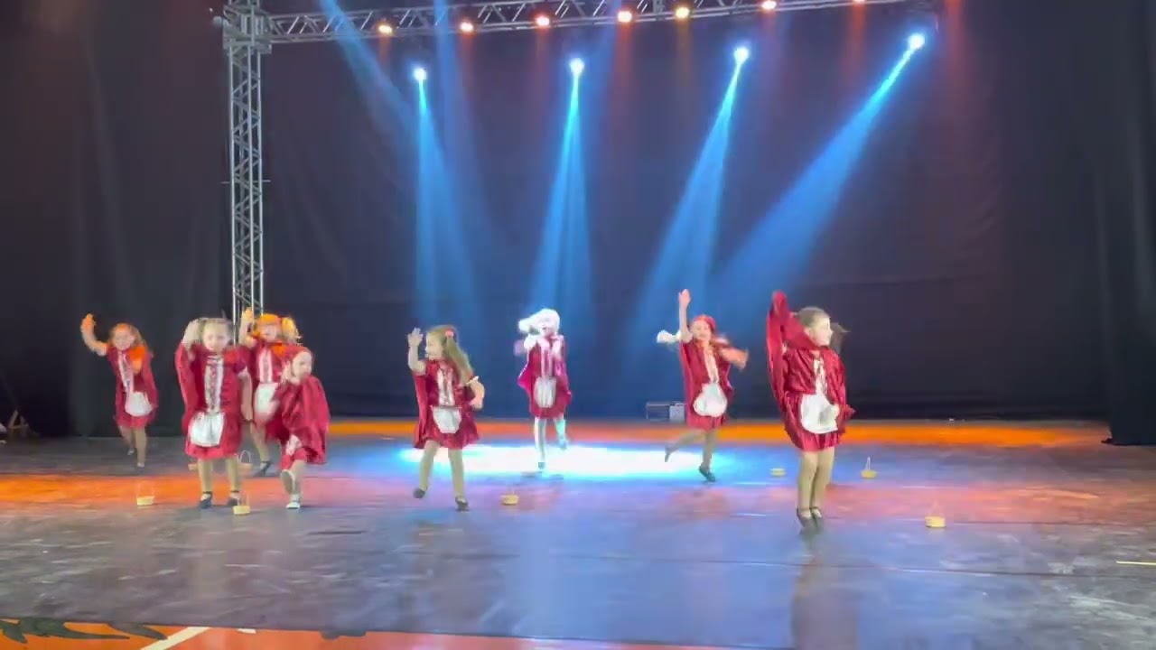 Coreografia: Chapeuzinho Vermelho - Baby Class