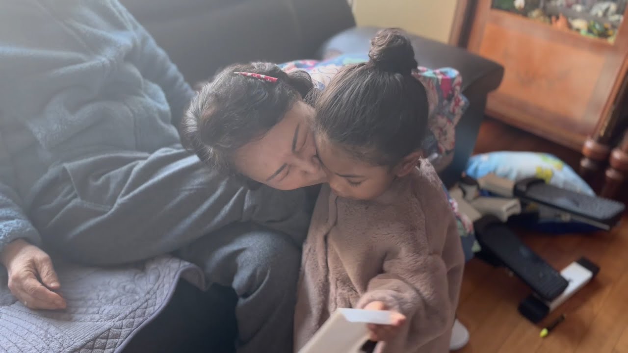 MEETING OUR GREAT KOREAN GRANDMOTHER FOR THE FIRST TIME!