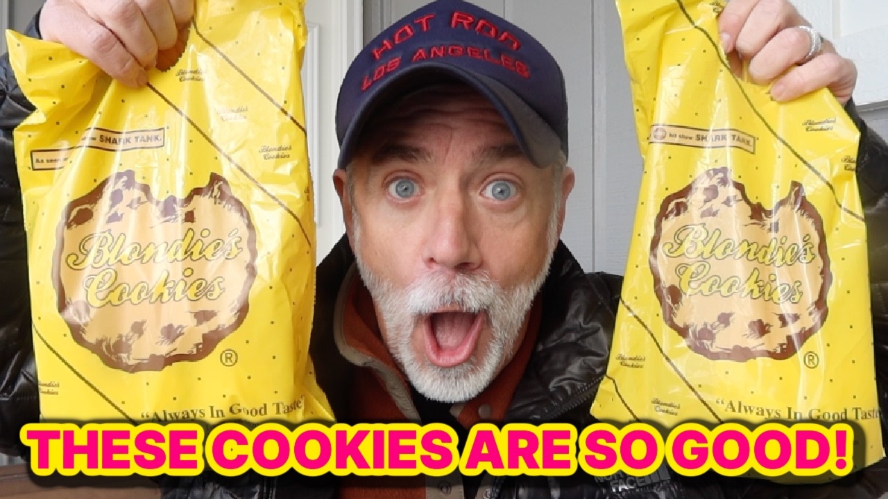 BLONDIES COOKIE REVIEW! I LOVE These Cookies!