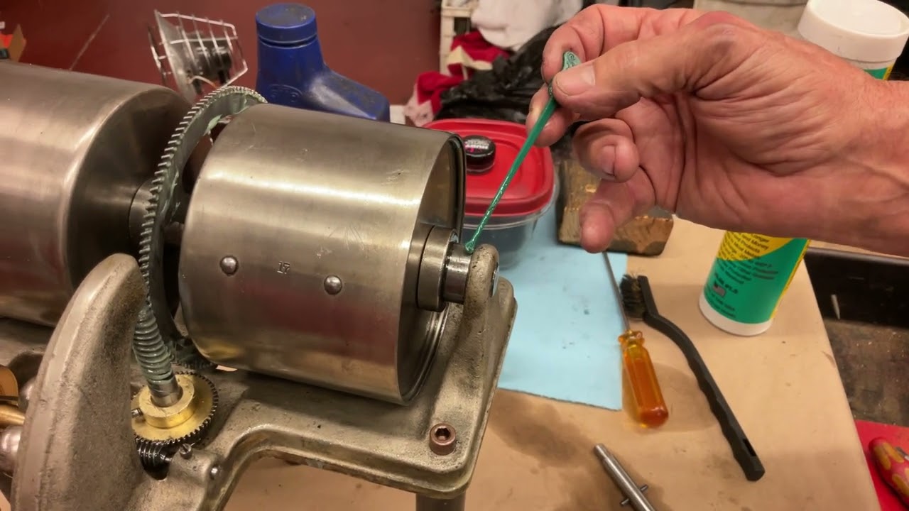 1388. Where to oil and grease a Victrola 4-spring motor