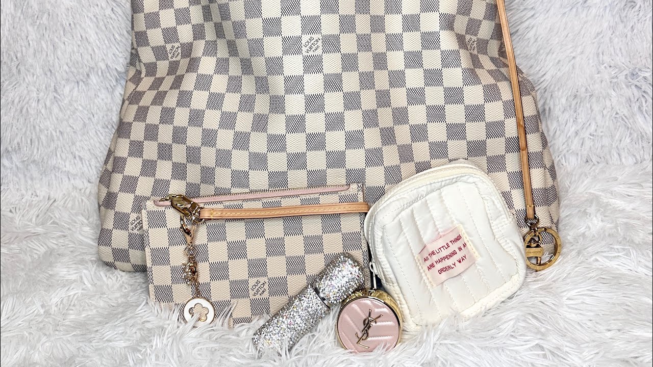 What’s in my bag!!🤍🩶🤍Artsy
