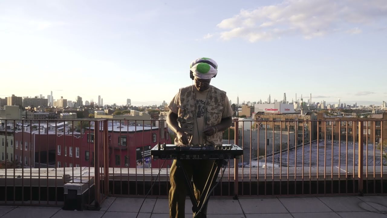 DJ DOU Rooftop Session 003 Halloween Edition