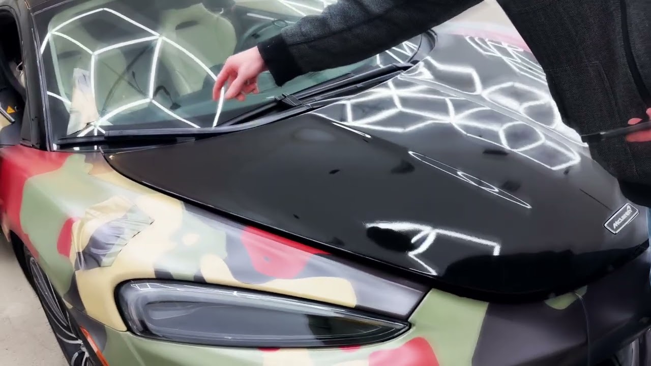 MCLAREN GT - CUSTOM Camo Wrap - red pinstripes Day 3 