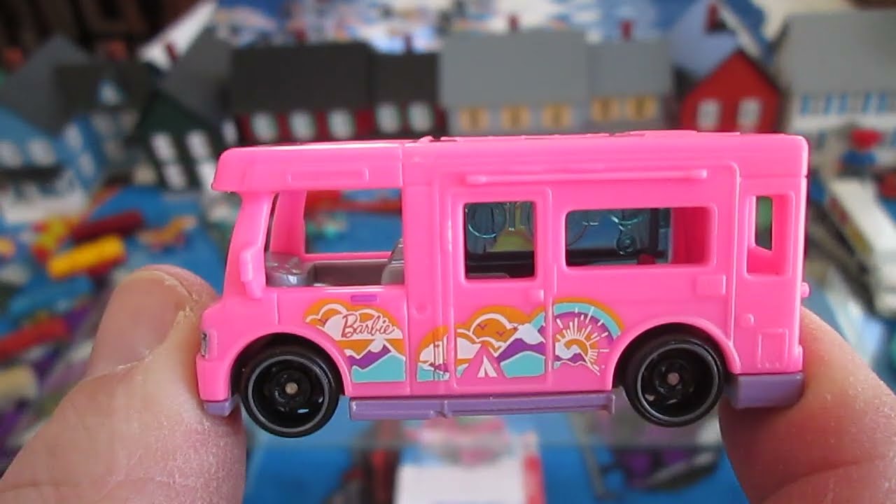 Игрушечный дом на колесах BARBIE DREAM CAMPER - Распаковка и обзор модели Hot Wheels 2026 года - ...