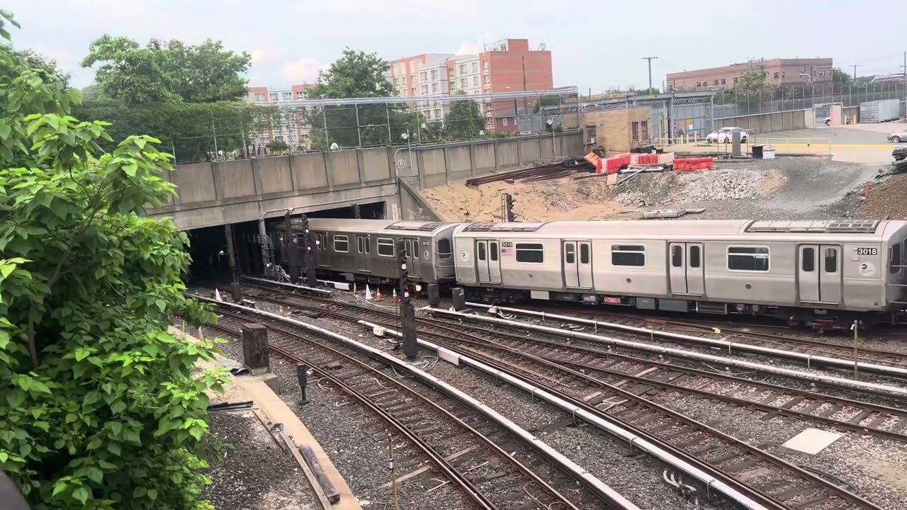 R179 leaves Pitkin Yard