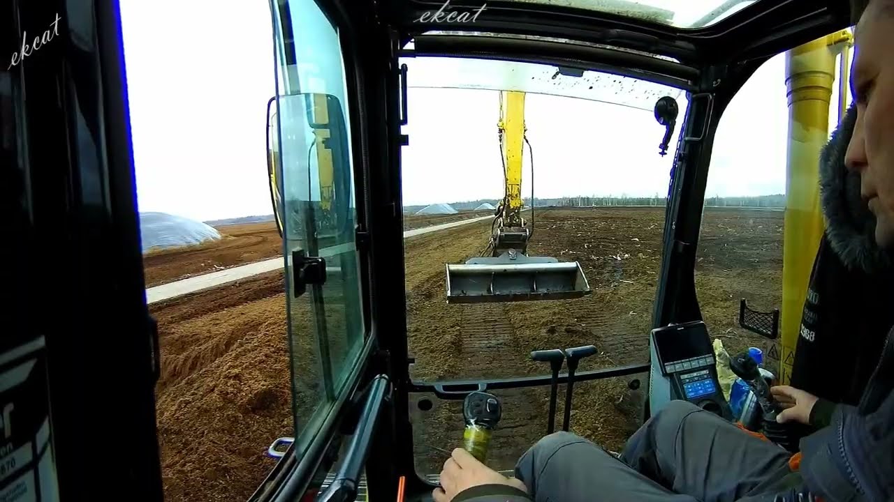 Снимаем караванку Длинноруким экскаватором