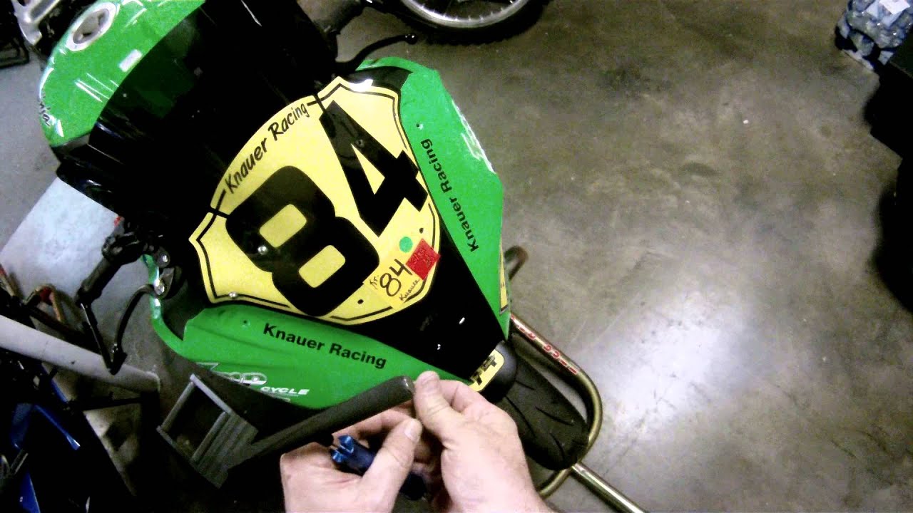 ZX10R Convert from track to street part 1 - Race Fairing Removal