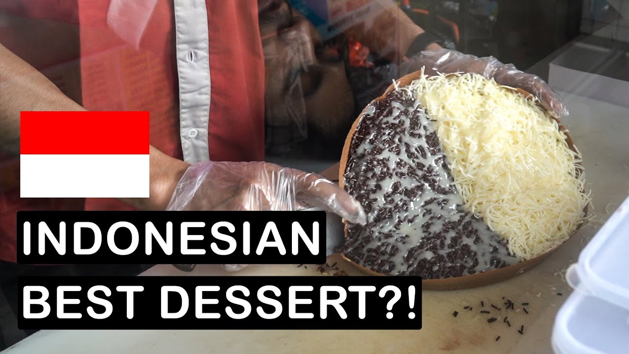 Our FIRST MARTABAK manis in Jakarta - Best Indonesia Street Food Dessert