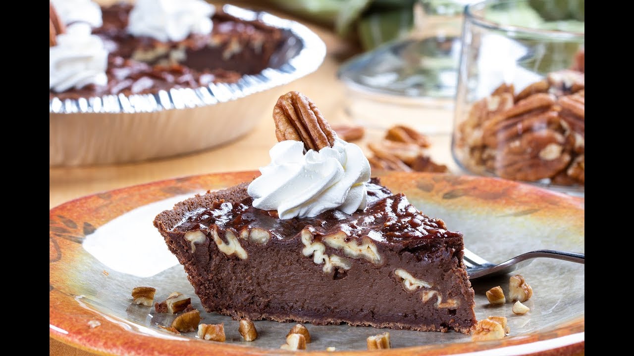 Chocolate Pecan Fudgy Pie