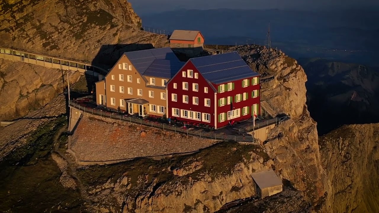 Alpstein von oben: Berggasthaus Alter Säntis