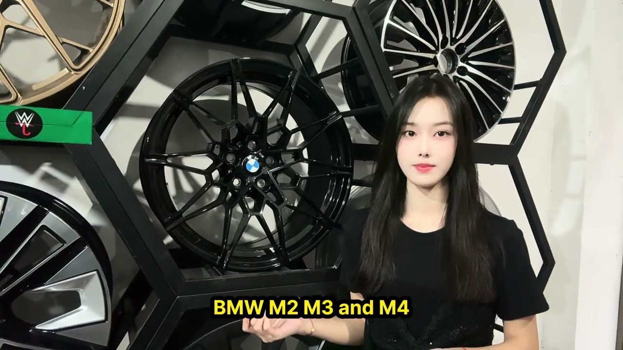 M4 826M with 19-inch front and 20-inch rear wheels. Please contact me if interested