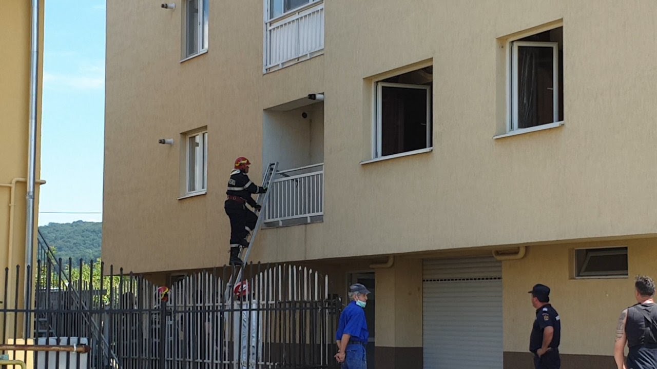 Incendiu în cartierul Vasia din Mediaș - 10 persoane evacuate | novatv.ro