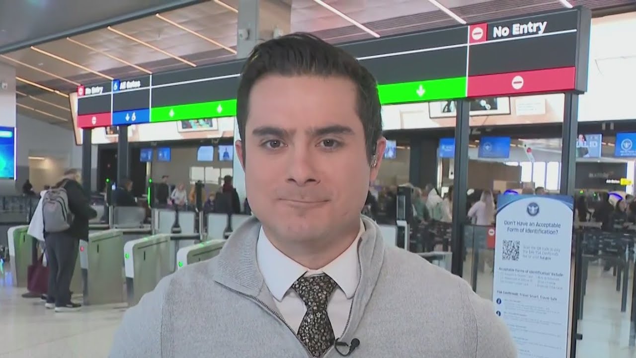 Маск предлагает оплатить зарплаты сотрудникам TSA | NewsNation Live