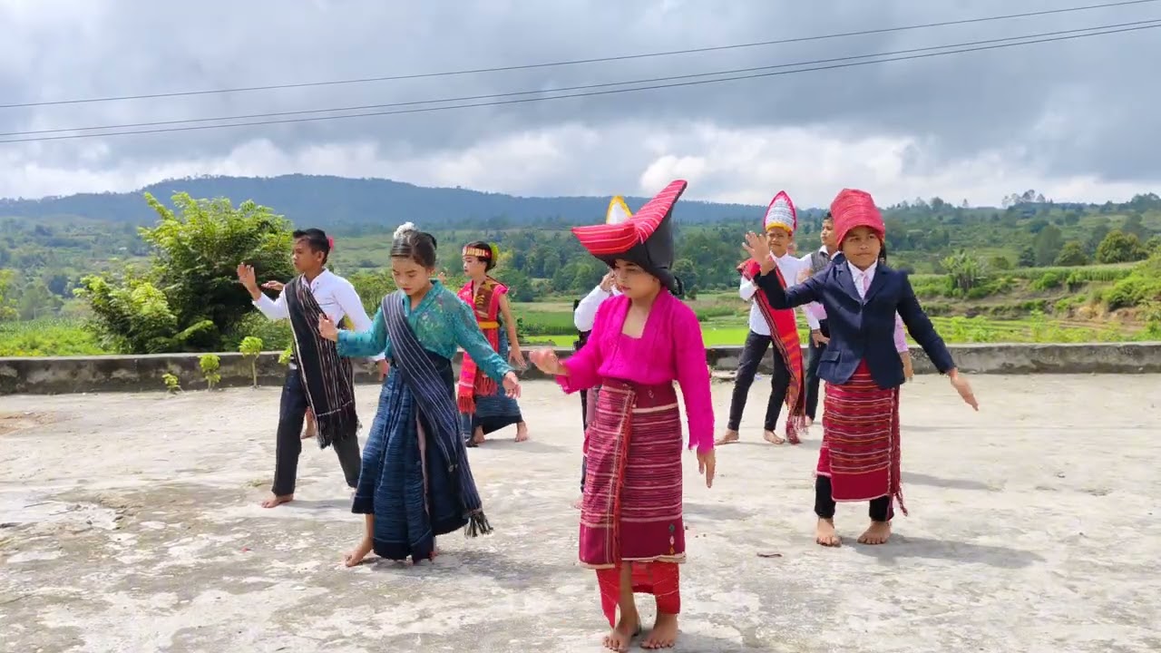 Tari Kreasi 5 Suku Dari Sumatera Utara OLeh SD Negeri 173530 Tangga Batu.