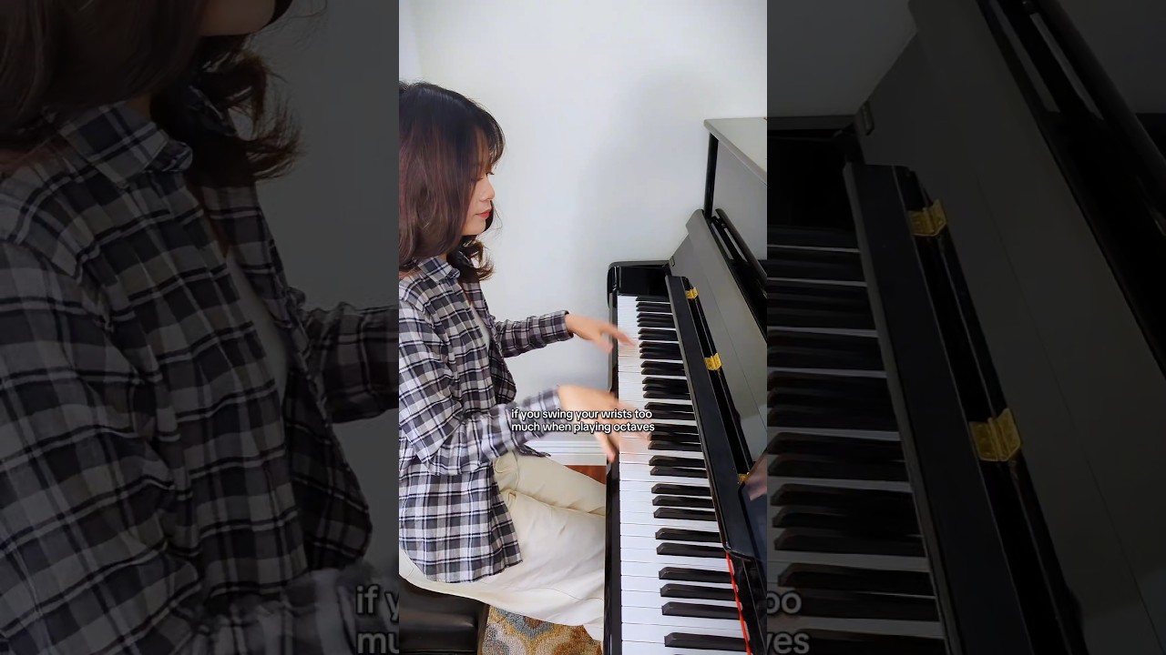 Wrist technique playing octaves #piano #pianoteacher #pianolessons